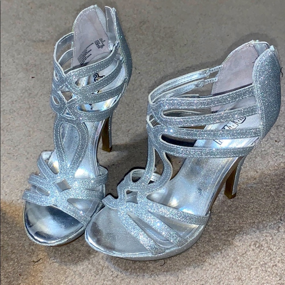 Silver Heels 5.5